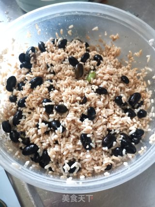 鱿鱼黑豆糯米饭的做法步骤：9