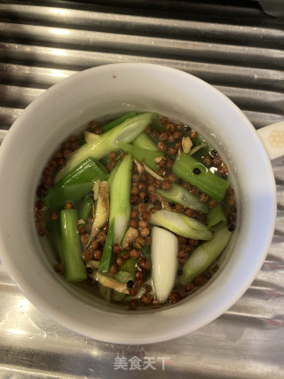 灌汤羊肉饺子的做法步骤：1