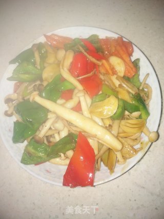双椒炒双菇的做法步骤：8