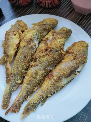 酥掉渣的黄花鱼的做法步骤：9