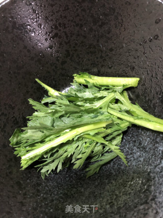 蒌蒿小水饺的做法步骤：3