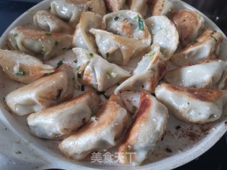 煎饺的做法步骤：3