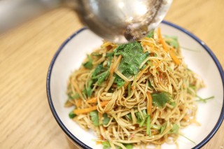 烫拌豆腐丝的做法步骤：10