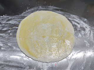手抓饼版杏仁千层酥的做法步骤：3
