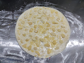 手抓饼版杏仁千层酥的做法步骤：6