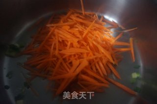 轻炒春意缤纷彩蔬的做法步骤：4