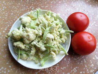 茄汁松花菜的做法步骤：1
