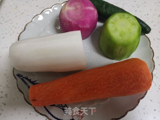 萝卜枚瑰花—蘸酱菜的做法步骤：1