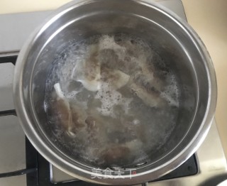 沙茶鱼皮饺拼牛筋丸的做法步骤：4