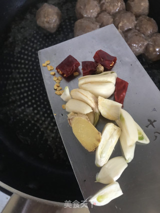 沙茶鱼皮饺拼牛筋丸的做法步骤：6