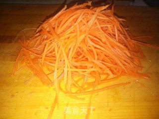拌白菜丝胡萝卜丝海蜇的做法步骤：4