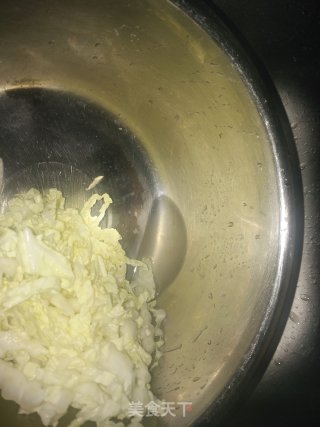 拌白菜丝胡萝卜丝海蜇的做法步骤：6