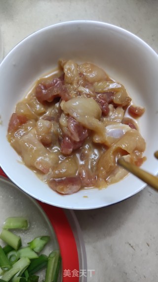干锅土豆片的做法步骤：2