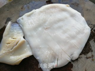 芹菜炒鱿鱼的做法步骤：4