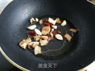 五花肉炒包菜的做法步骤：3