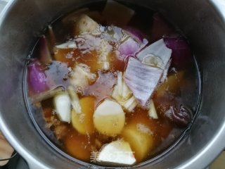 毛芋炖牛肉的做法步骤：7