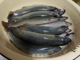 香酥泥鳅鱼的做法步骤：3
