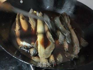 香酥泥鳅鱼的做法步骤：6