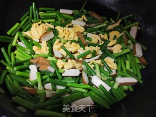 蒜薹香干炒鸡蛋的做法步骤：7