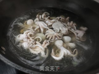 酱爆八爪鱼的做法步骤：3