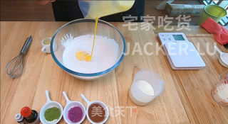 萌萌猫爪麻薯，软软萌萌，香甜软糯，不容错过的新年小甜品。的做法步骤：2