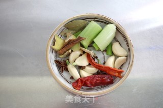 红烧黑鱼的做法步骤：2
