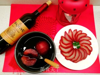 新年遇上情人节刷爆朋友圈的美食～红酒炖雪梨的做法步骤：7