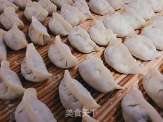虾仁菠菜三鲜水饺的做法步骤：16