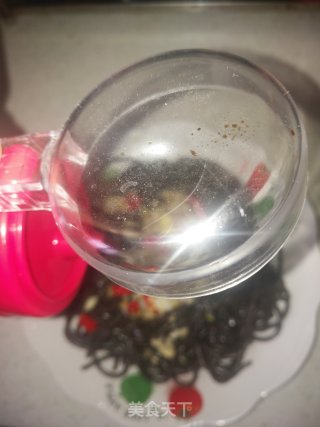 凉拌蕨根粉的做法步骤：10