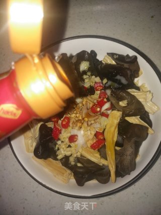凉拌腐竹木耳的做法步骤：9