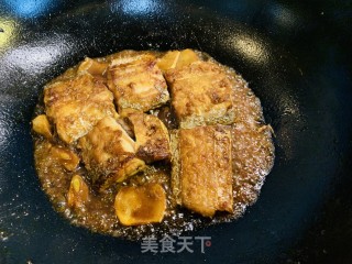 火麻仁香煎带鱼的做法步骤：2