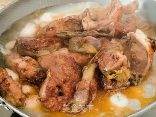 鲢鱼煮鱼丸的做法步骤：5