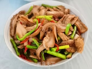 蒜苗炒牛肚的做法步骤：8