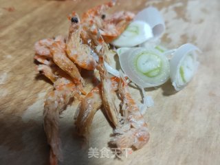 牛肉鳞虾鸡蛋面的做法步骤：3