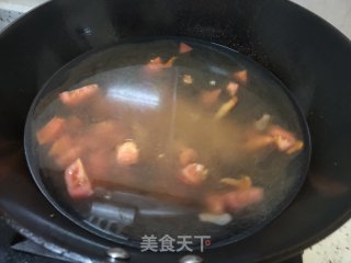 牛肉鳞虾鸡蛋面的做法步骤：7