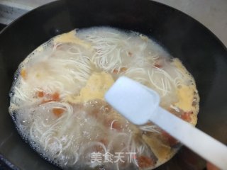 牛肉鳞虾鸡蛋面的做法步骤：11
