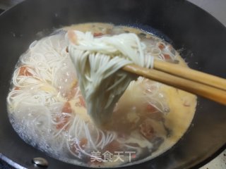 牛肉鳞虾鸡蛋面的做法步骤：12