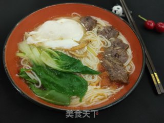 牛肉鳞虾鸡蛋面的做法步骤：15