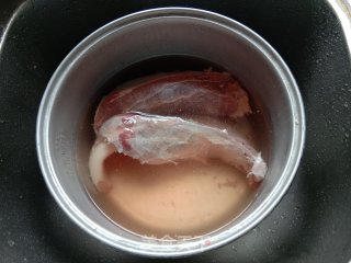 卤牛腱子的做法步骤：1