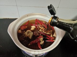 卤牛腱子的做法步骤：3