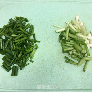 香葱胡萝卜炒土豆片的做法步骤：5