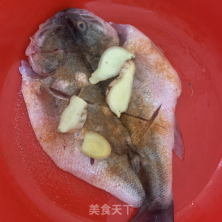 番茄味烤鱼（家庭版）的做法步骤：2