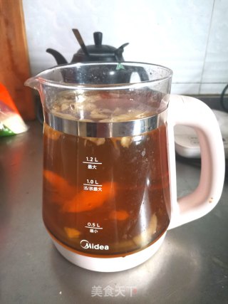 蜂蜜柠檬红茶的做法步骤：2