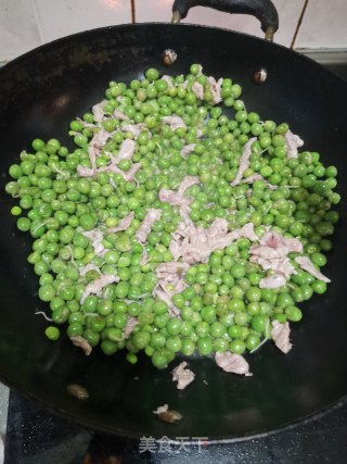 豌豆炒肉丝的做法步骤：6