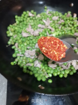 豌豆炒肉丝的做法步骤：7