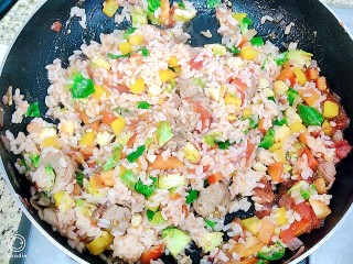 牛肉丸芝士焗饭的做法步骤：5