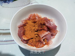空气炸锅烤牙签肉串串的做法步骤：2