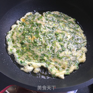银鱼韭菜炒蛋的做法步骤：7