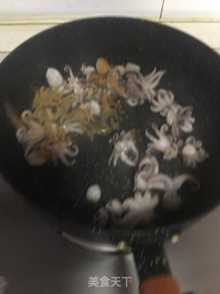 孜然八爪鱼的做法步骤：3