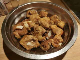 糖醋排骨的做法步骤：3